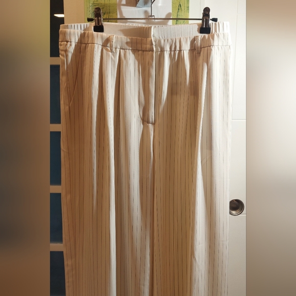 Elegant Cream Striped Women's Wide Leg Pants - Picture 4 of 9